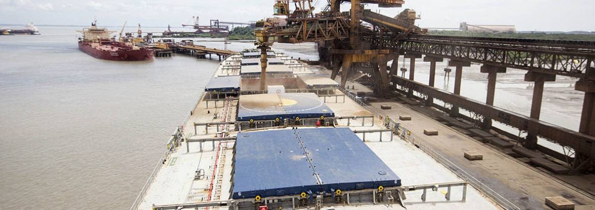 Sao Luis_MA, 24 de maio de 2014

Corporativo / VLI

Producao de banco de imagens para a VLI, empresa de logistica que integra ferrovias, portos e terminais com ativos proprios e de terceiros. 
Imagens produzidas na unidade de Sao Luis no Maranhao cuja operacao e no Porto de Itaqui.

Foto: NIDIN SANCHES / Divulgacao